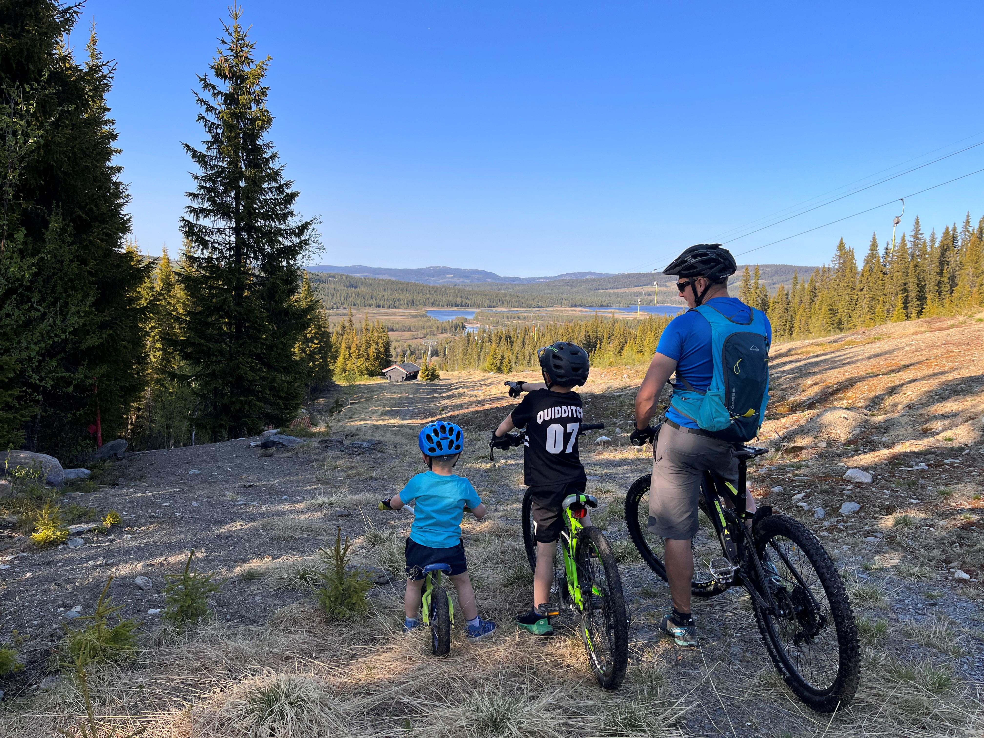 Sykling med overnatting på bjorkestolen camping i Valdres, nær Golsfjellet